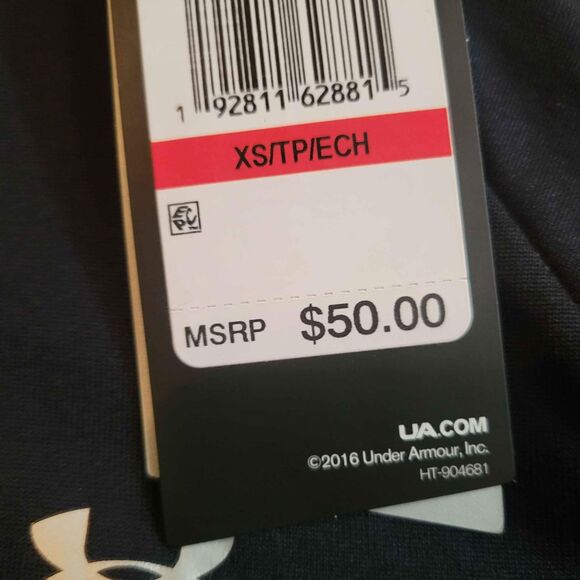 NWT Women's XS Under Armour heat gear pullover - Picture 3 of 4